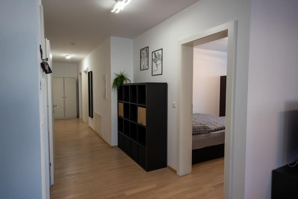 Apartamento Huge Flat With Terrace & Parking And 3 Bed *