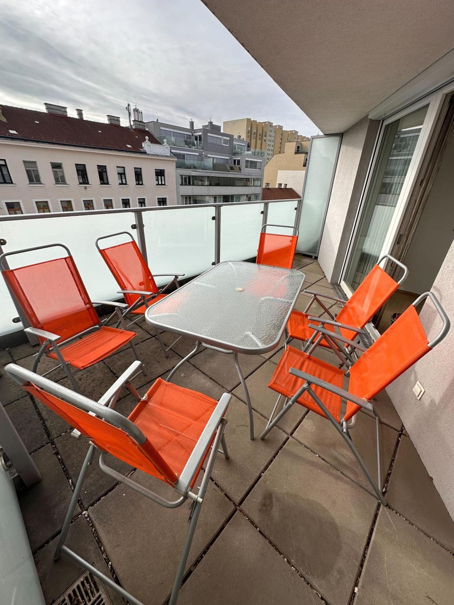 Huge Flat With Terrace & Parking And 3 Bed Apartamento *